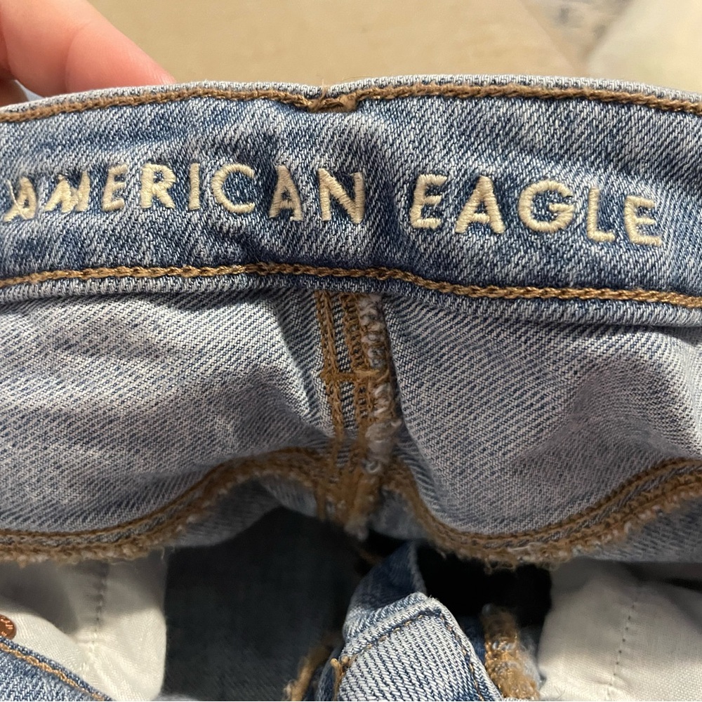 American Eagle Outfitters Light Blue extreme Distressed Jeans - Picture 4 of 5